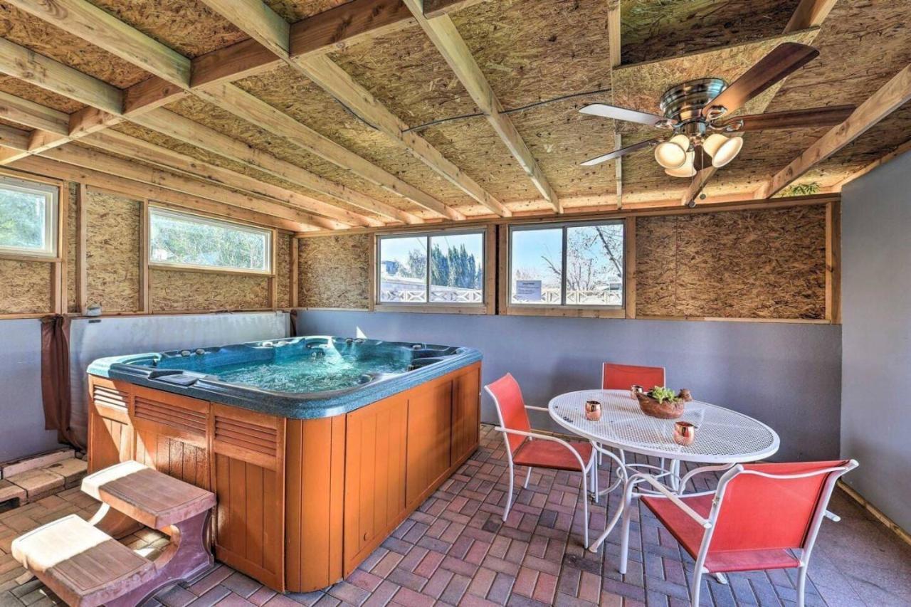 284 Pool Hot Tub Putting Fenced Yard * Las Vegas